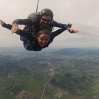 tandem skydiving pair in freefall in Creswell Oregon